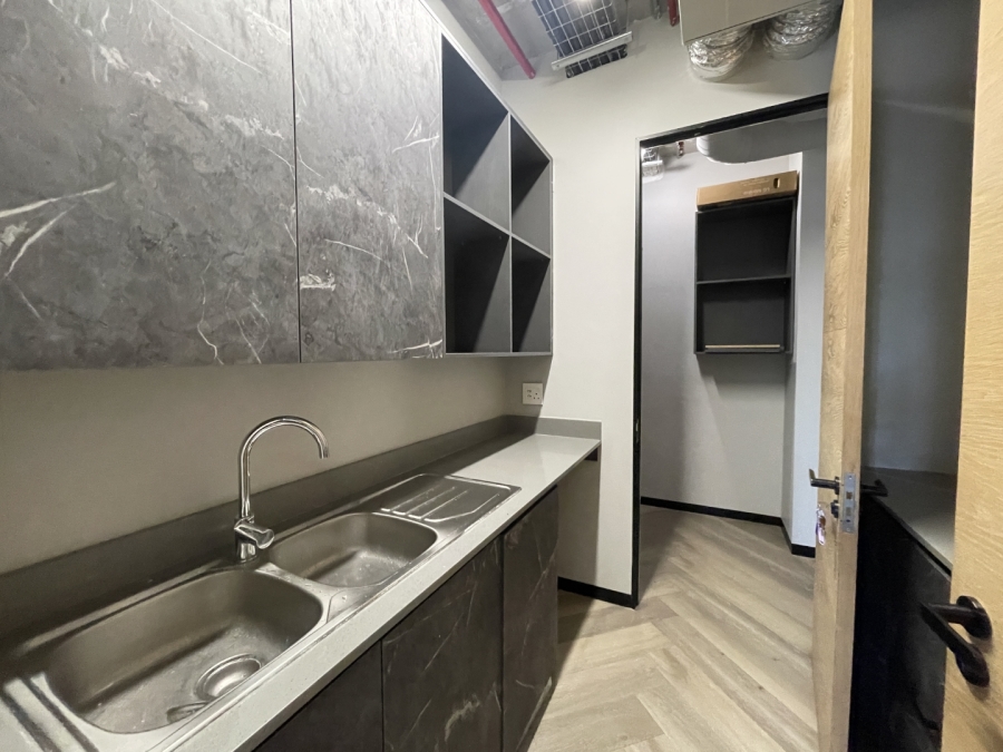 To Let Commercial Property for Rent in De Waterkant Western Cape